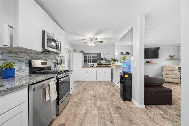 69 Walden Way, Cranston, RI 02921