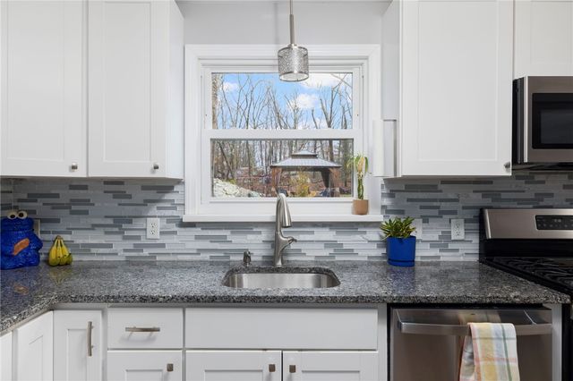 69 Walden Way, Cranston, RI 02921