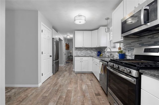 69 Walden Way, Cranston, RI 02921