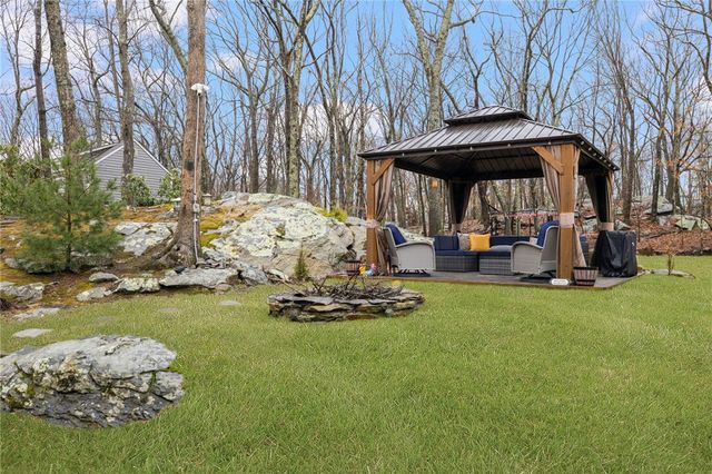 69 Walden Way, Cranston, RI 02921