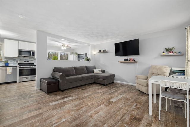 69 Walden Way, Cranston, RI 02921