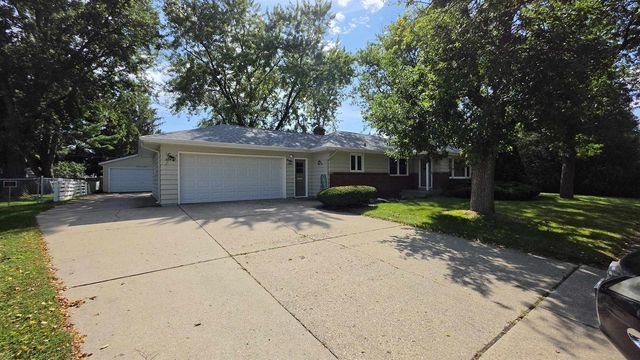 1213 Kellogg Avenue, Janesville, WI 53546
