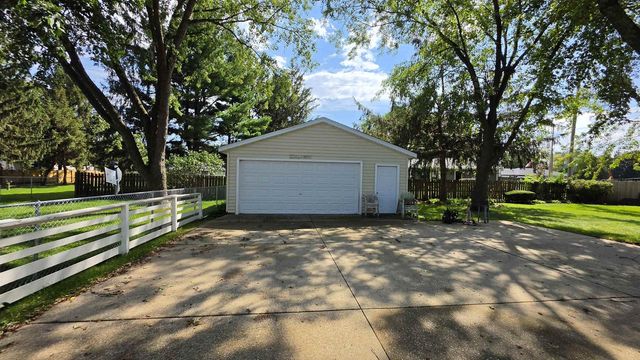 1213 Kellogg Avenue, Janesville, WI 53546