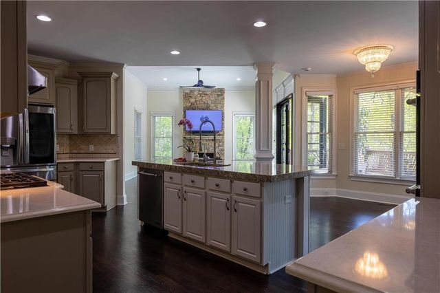 610 Big Bend Trail, Sugar Hill, GA 30518