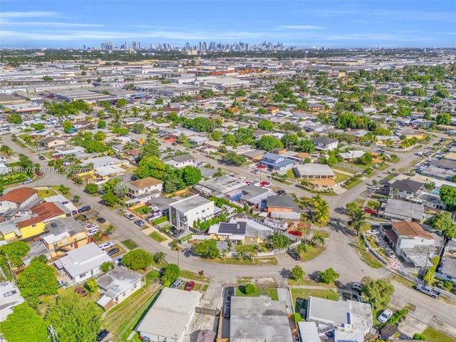 841 E 15th Pl, Hialeah, FL 33010