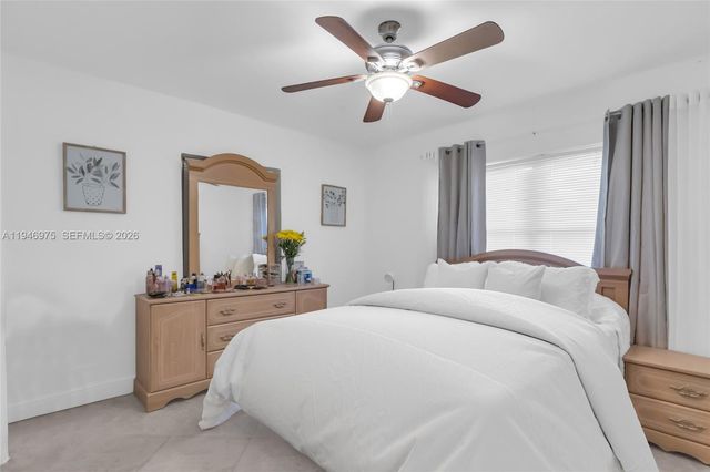 841 E 15th Pl, Hialeah, FL 33010