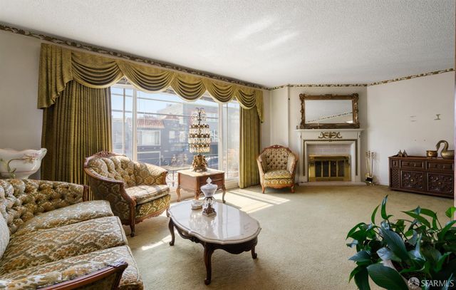 1310 Gilman Avenue, San Francisco, CA 94124