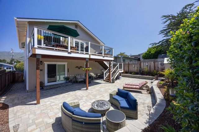 468 4th Street, Montara, CA 94037