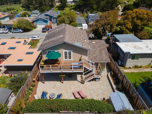 468 4th Street, Montara, CA 94037