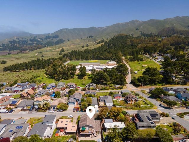 468 4th Street, Montara, CA 94037