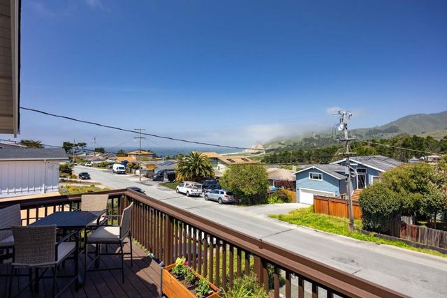 468 4th Street, Montara, CA 94037