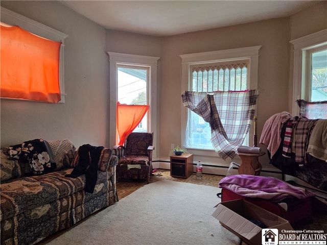 8 East Newland Avenue, Jamestown, NY 14701