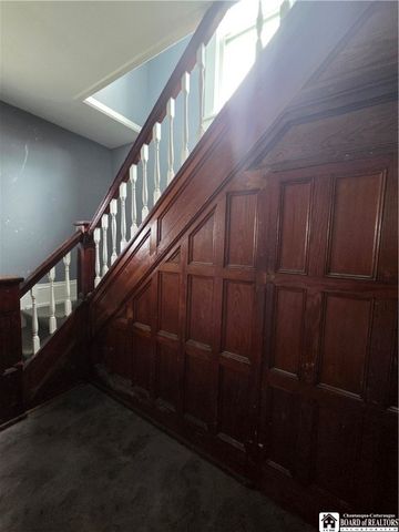 8 East Newland Avenue, Jamestown, NY 14701