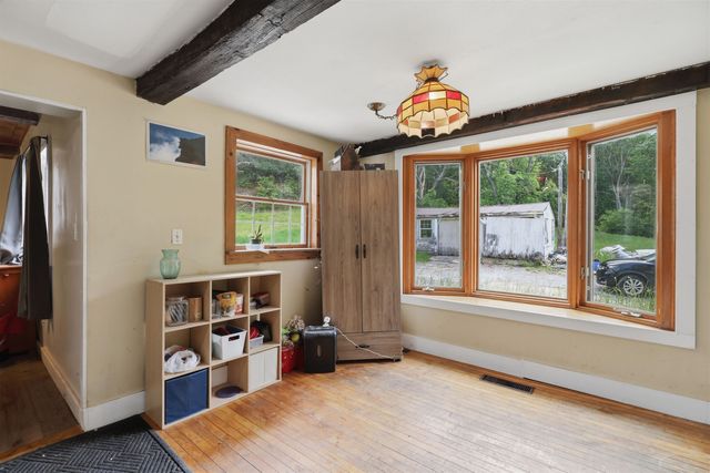 32 East Lull Place, New Boston, NH 03070