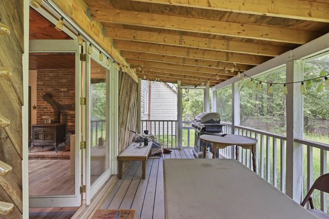 32 East Lull Place, New Boston, NH 03070