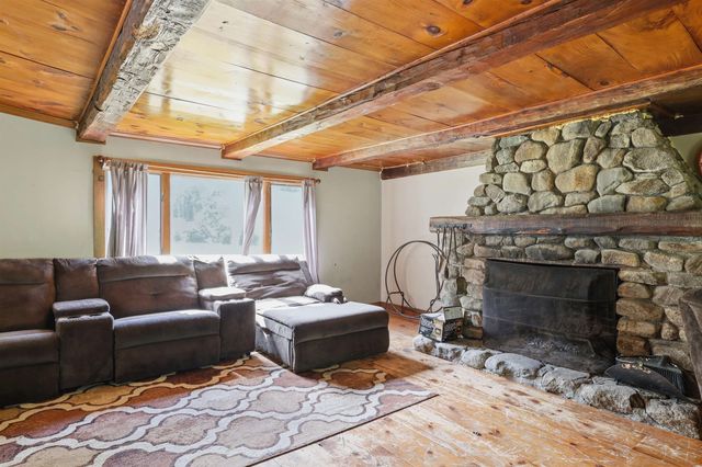 32 East Lull Place, New Boston, NH 03070