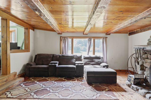 32 East Lull Place, New Boston, NH 03070