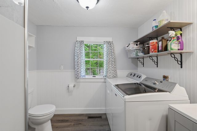 32 East Lull Place, New Boston, NH 03070