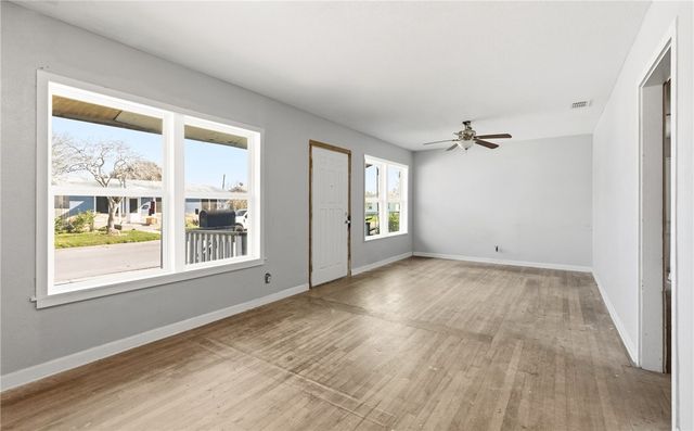 1633 Merriman Ave, Corpus Christi, TX 78412