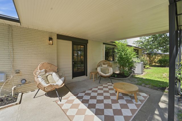 7747 Ovaldale Drive, North Charleston, SC 29418