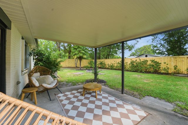 7747 Ovaldale Drive, North Charleston, SC 29418