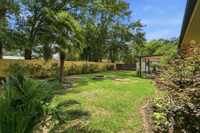 7747 Ovaldale Drive, North Charleston, SC 29418