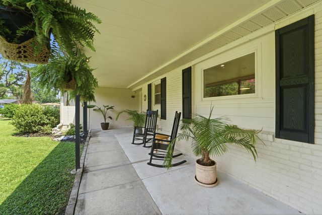 7747 Ovaldale Drive, North Charleston, SC 29418