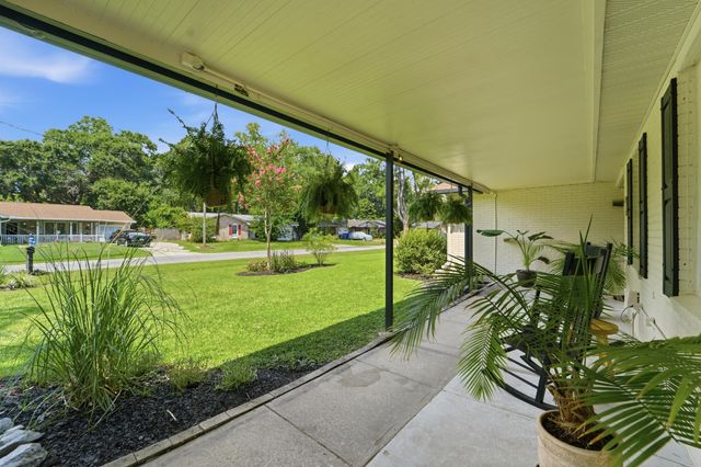 7747 Ovaldale Drive, North Charleston, SC 29418