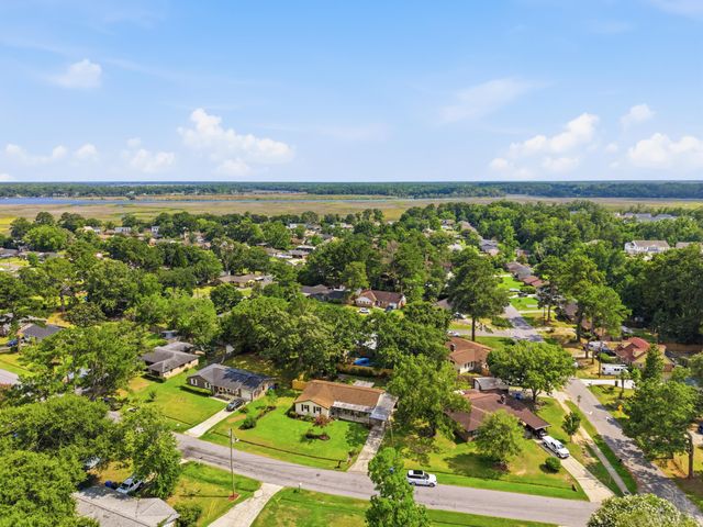 7747 Ovaldale Drive, North Charleston, SC 29418
