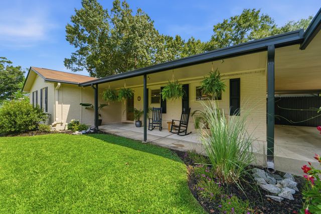 7747 Ovaldale Drive, North Charleston, SC 29418