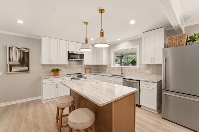 7747 Ovaldale Drive, North Charleston, SC 29418