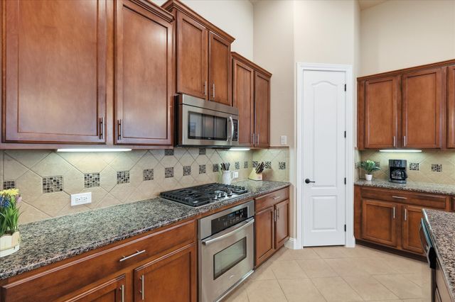 2449 Embleton Drive, Lewisville, TX 75067