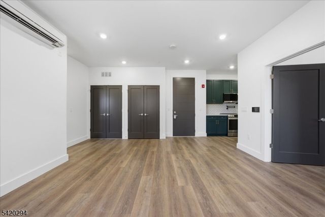 21 Lincoln Park 101, Newark City, NJ 07102