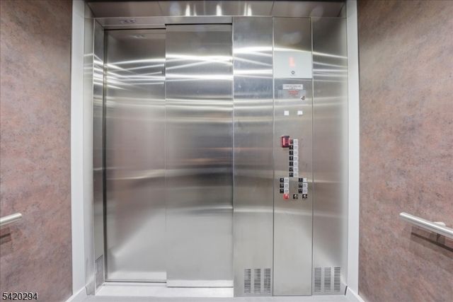 21 Lincoln Park 101, Newark City, NJ 07102