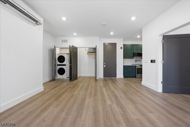 21 Lincoln Park 101, Newark City, NJ 07102