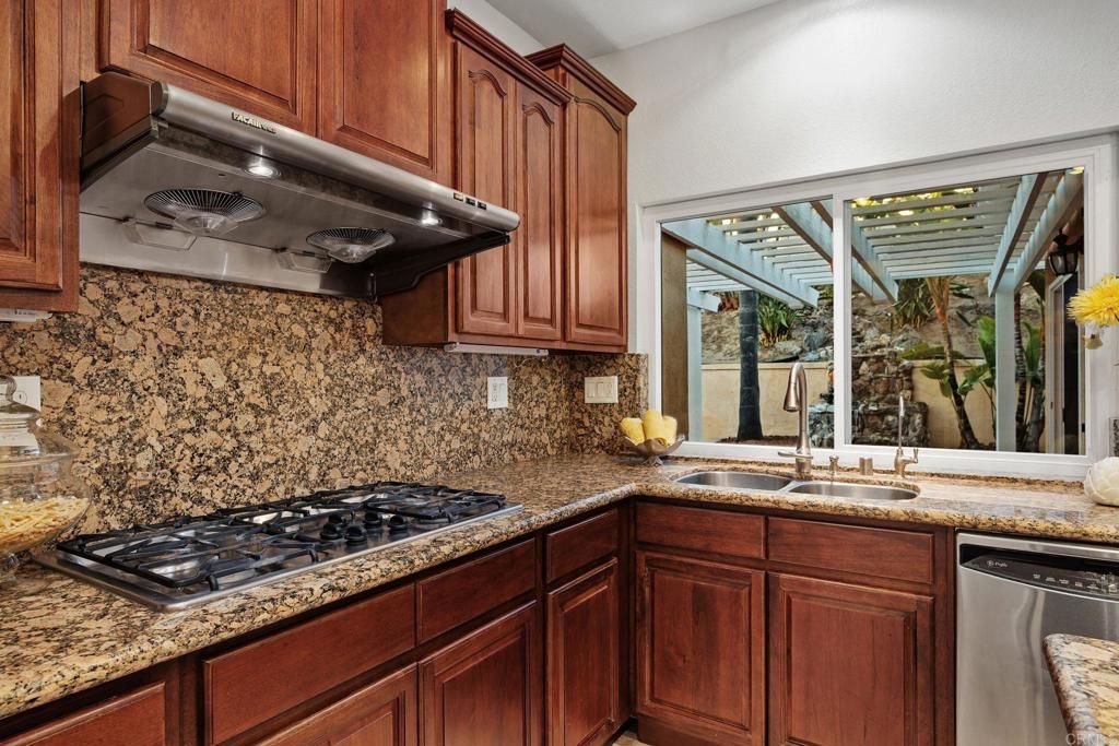 Image 12 of property listing at 12667 Intermezzo Way, San Diego, CA 92130