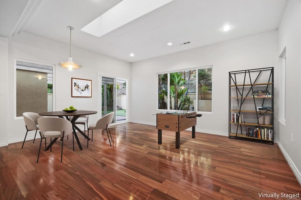 Image 14 of property listing at 12667 Intermezzo Way, San Diego, CA 92130