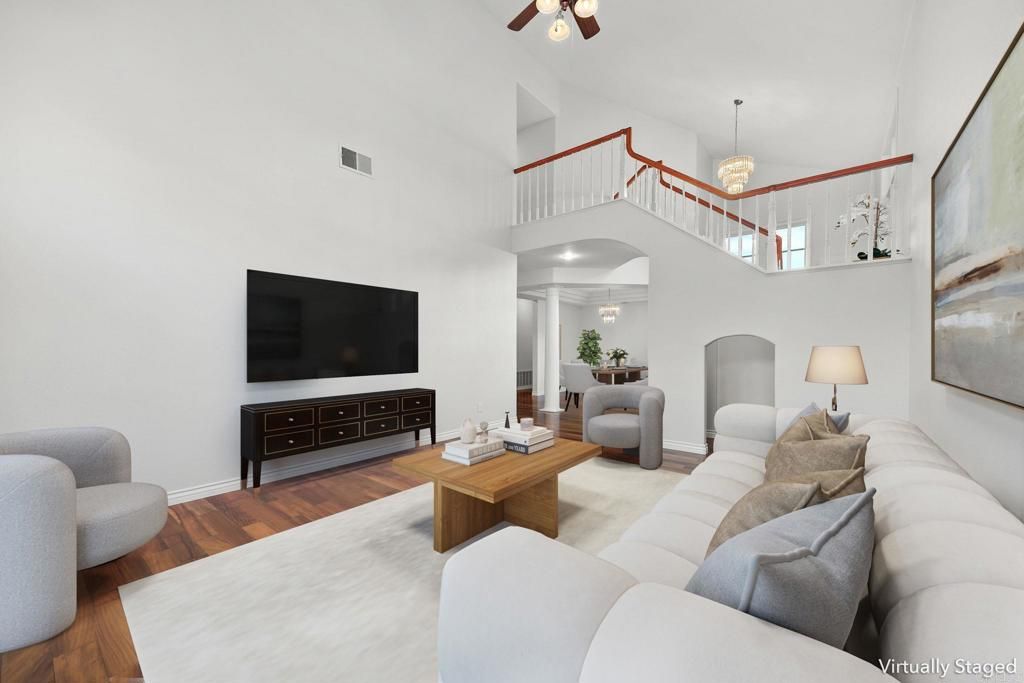 Image 9 of property listing at 12667 Intermezzo Way, San Diego, CA 92130