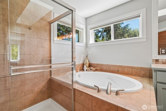 7333 N Creek Loop, Gig Harbor, WA 98335