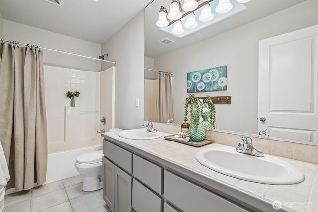 7333 N Creek Loop, Gig Harbor, WA 98335