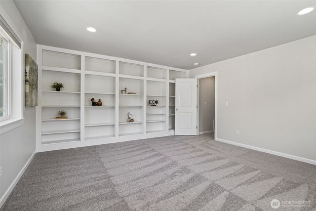 7333 N Creek Loop, Gig Harbor, WA 98335