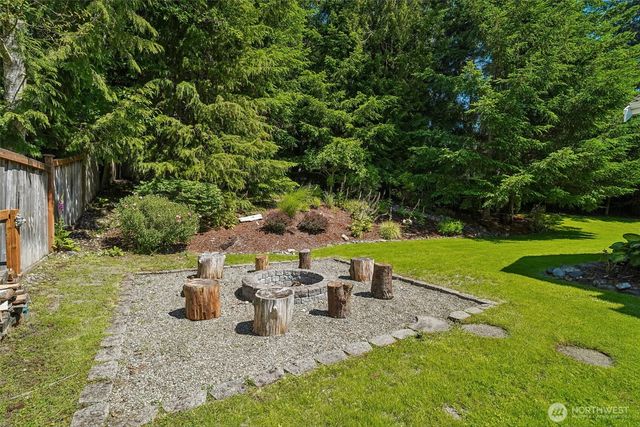 7333 N Creek Loop, Gig Harbor, WA 98335