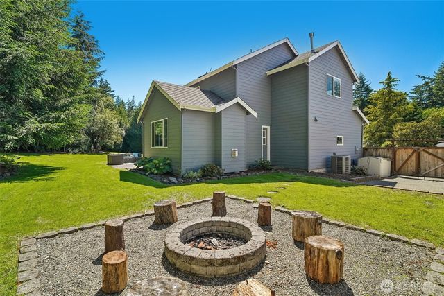 7333 N Creek Loop, Gig Harbor, WA 98335