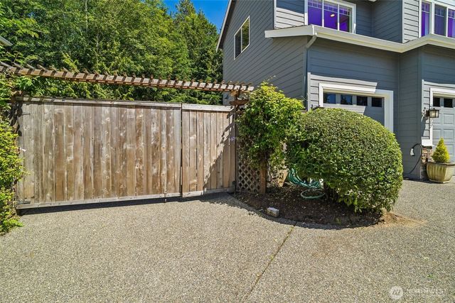 7333 N Creek Loop, Gig Harbor, WA 98335
