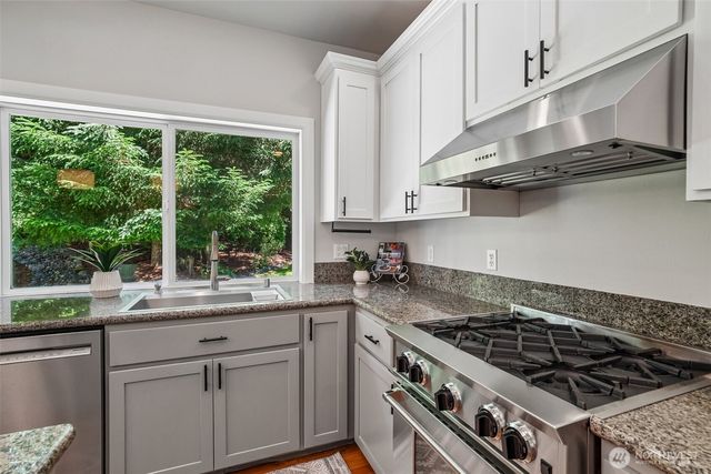 7333 N Creek Loop, Gig Harbor, WA 98335
