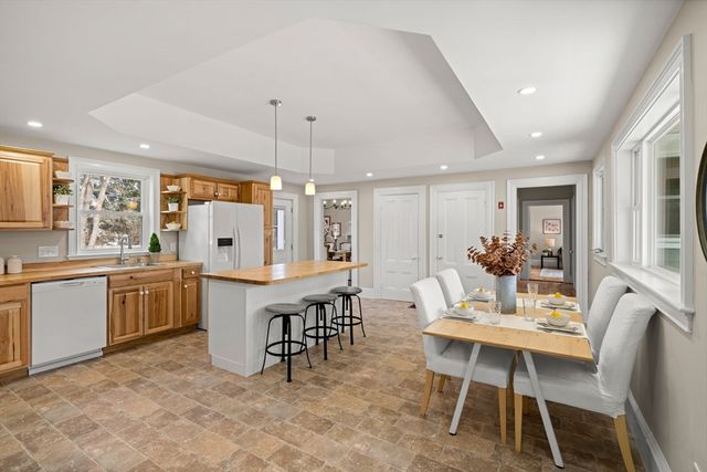 37 School Street, Merrimac, MA 01860