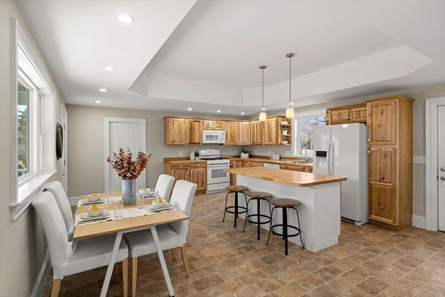 37 School Street, Merrimac, MA 01860