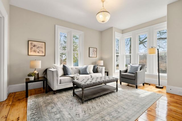 37 School Street, Merrimac, MA 01860