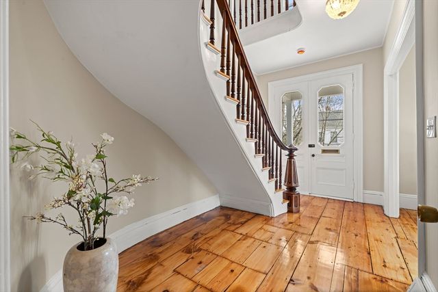 37 School Street, Merrimac, MA 01860