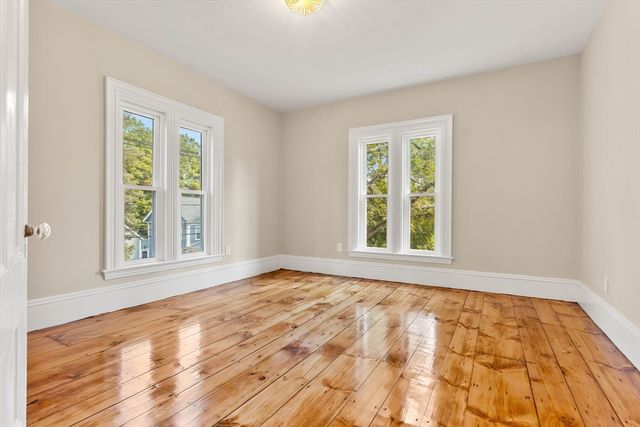 37 School Street, Merrimac, MA 01860